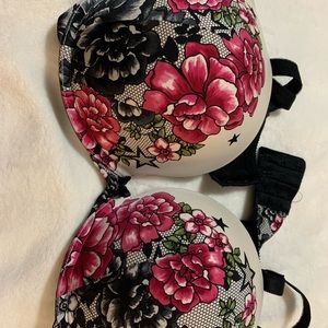 Lot of 4 Torrid bras 42D